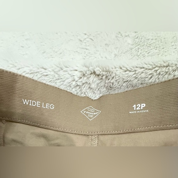 **St. John’s Bay Mariner Women’s Wide-Leg Pants Size 12P** - Picture 4 of 6